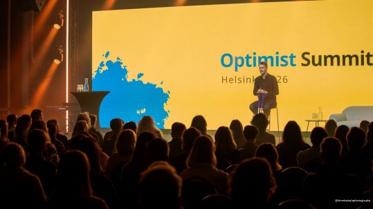 Jättilediseinä, tapahtumatekniikka ja tapahtumayleisö